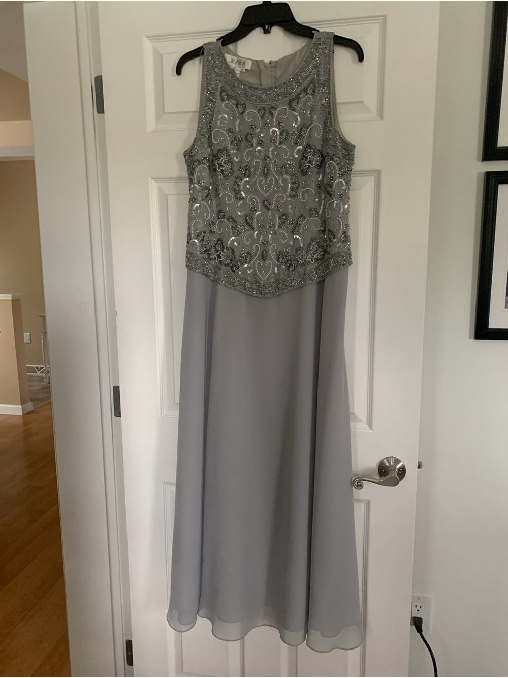 Sleeveless Evening Dress (top, skirt, jacket included)
